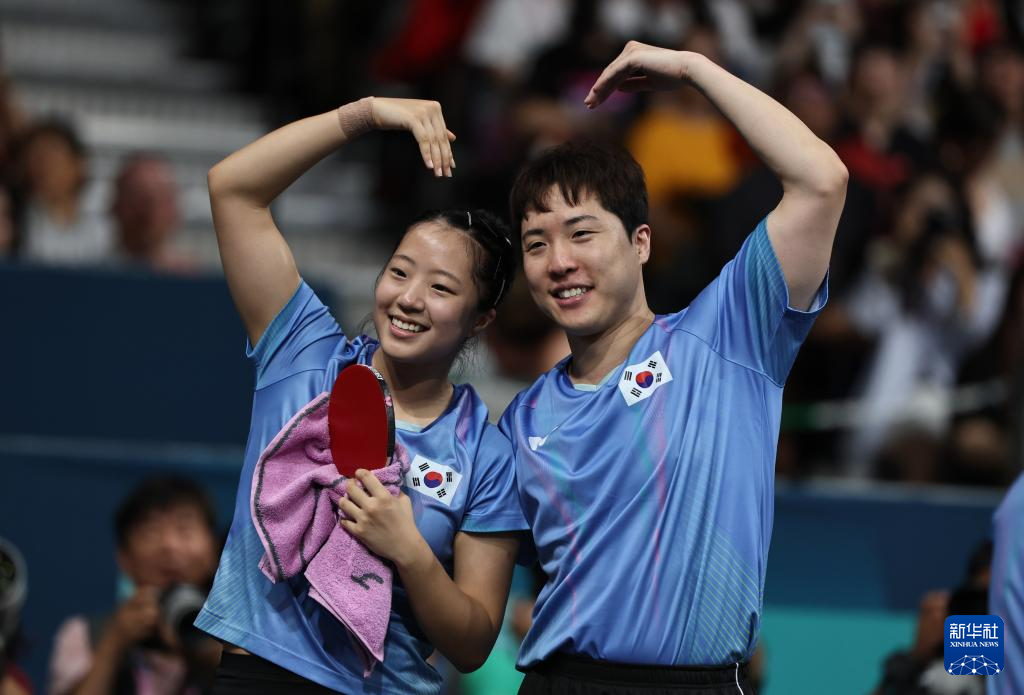 育明星向影 育明星向影