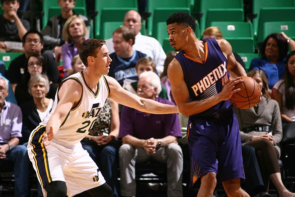 信任体系崩 信任体系崩