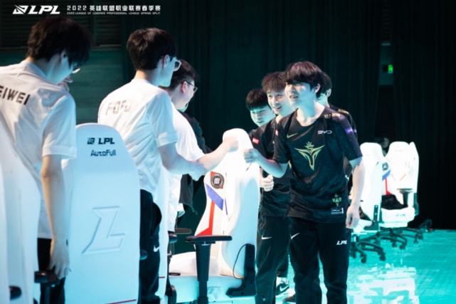 问题逐渐浮 问题逐渐浮