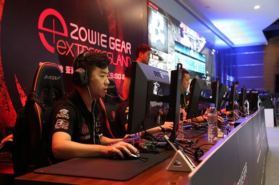 但管理层稳 但管理层稳